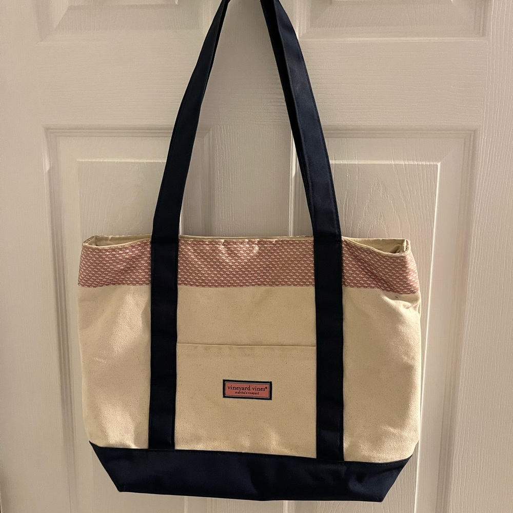 Vineyard Vine Tote Bag